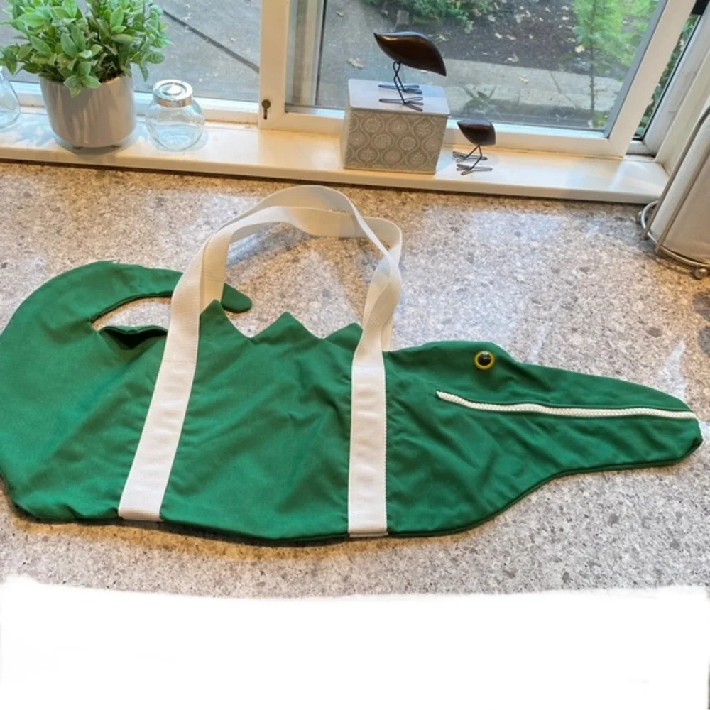 BAGZ VINTAGE Unique Alligator Zip Up Bag 32” - Picture 1 of 11